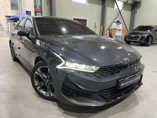 Kia K5 2.0 MPI ! Noblesse ! - автомобили, коли, обяви за нови и употребявани 0