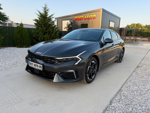 KIA K5 - автомобили, коли, обяви за нови и употребявани 0