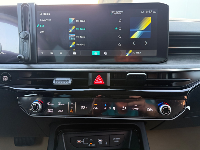 KIA K5 - автомобили, коли, обяви за нови и употребявани 11
