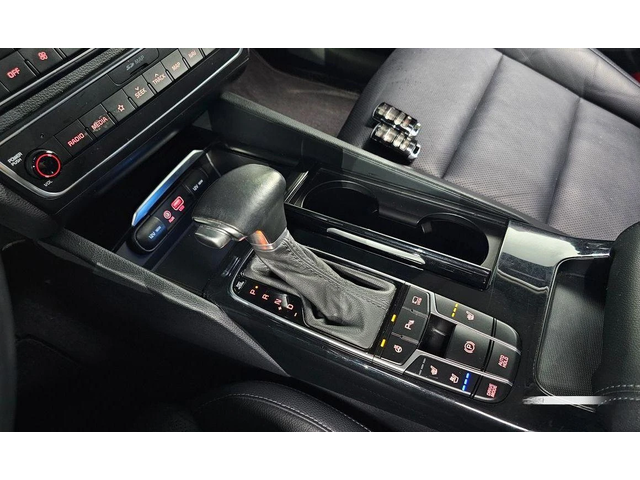 Kia K7 3.0 LPI Luxury - автомобили, коли, обяви за нови и употребявани 8