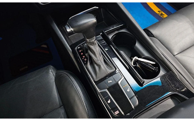 Kia K7 3.0 LPG Deluxe - автомобили, коли, обяви за нови и употребявани 8