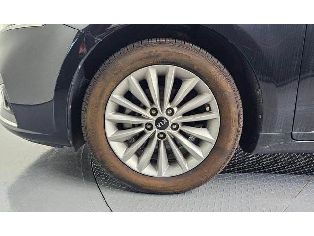 Kia K7 3.0 LPI Luxury - автомобили, коли, обяви за нови и употребявани 4