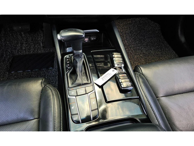 Kia K7 3.0 LPI Luxury - автомобили, коли, обяви за нови и употребявани 8