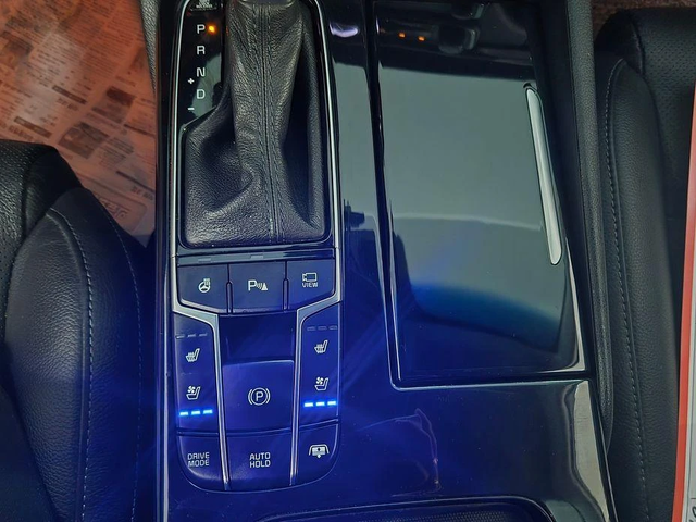 Kia K7 3.0 LPI Luxury - автомобили, коли, обяви за нови и употребявани 8