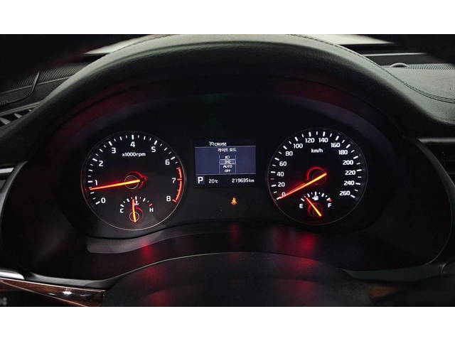 Kia K7 3.0 LPI  Deluxe * НАЙ-ДОБРА ЦЕНА В БЪЛГАРИЯ* - автомобили, коли, обяви за нови и употребявани 7