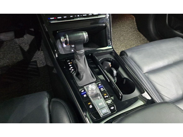 Kia K7 3.0 LPI Trendy - автомобили, коли, обяви за нови и употребявани 8