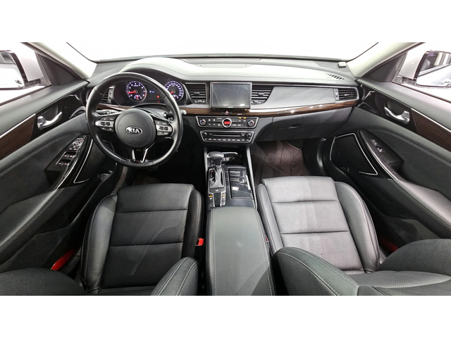 Kia K7 3.0LPI autogeorge.com - автомобили, коли, обяви за нови и употребявани 5