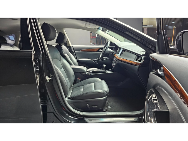 Kia K7 3.0* Luxury* Navi* Camera* LPG - автомобили, коли, обяви за нови и употребявани 9