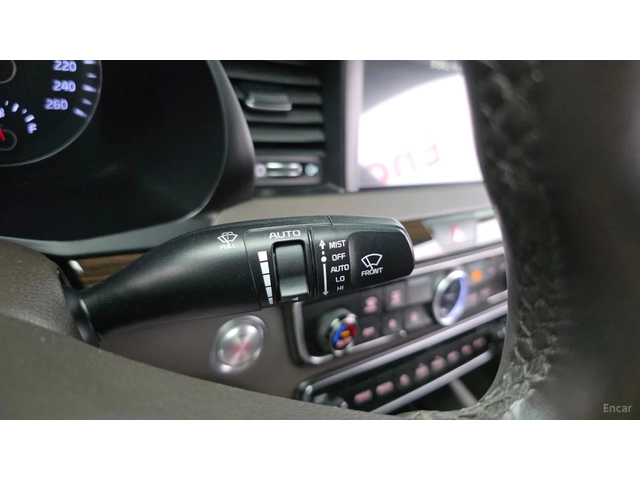 Kia K7 2.4GDi* NOBLESSE* ПОДГРЕВ* ОБДУХВАНЕ* КАМЕРА* - автомобили, коли, обяви за нови и употребявани 12