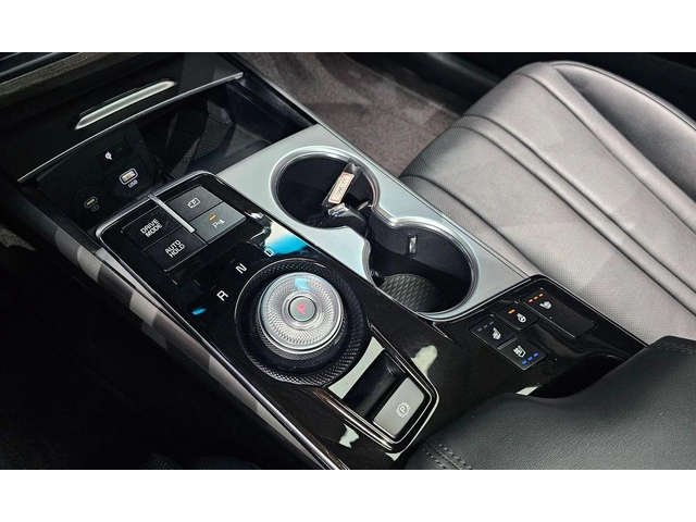 Kia K8 3.5 LPG 2WD Trendy - автомобили, коли, обяви за нови и употребявани 8