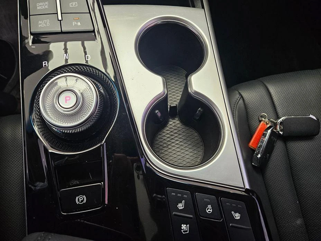 Kia K8 3.5 LPG 2WD Prestige - автомобили, коли, обяви за нови и употребявани 8