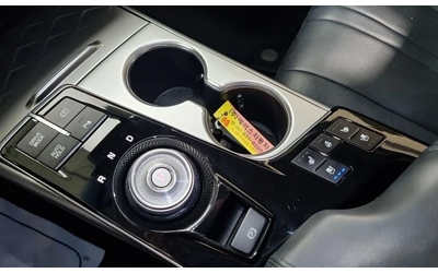 Kia K8 3.5 LPG 2WD Prestige - автомобили, коли, обяви за нови и употребявани 8