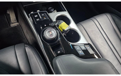 Kia K8 3.5 LPG 2WD Trendy - автомобили, коли, обяви за нови и употребявани 8