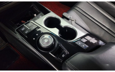 Kia K8 3.5 LPG 2WD Trendy - автомобили, коли, обяви за нови и употребявани 8