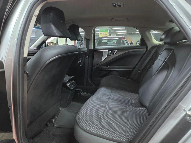 Kia K8 3.5 LPG 2WD Trendy - автомобили, коли, обяви за нови и употребявани 8