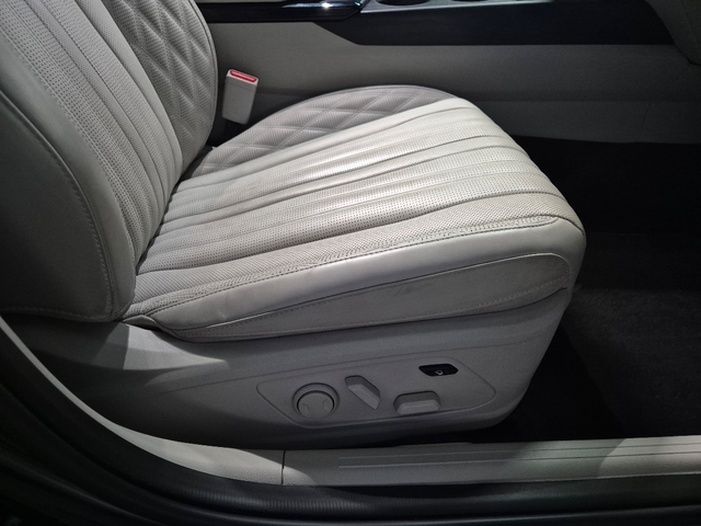 KIA K8 - автомобили, коли, обяви за нови и употребявани 18