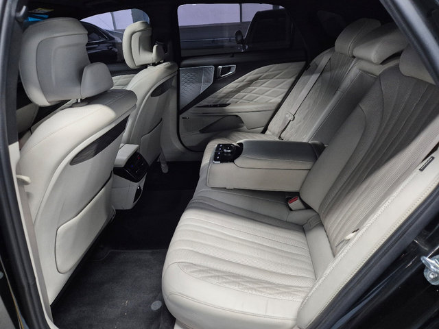 KIA K8 - автомобили, коли, обяви за нови и употребявани 21