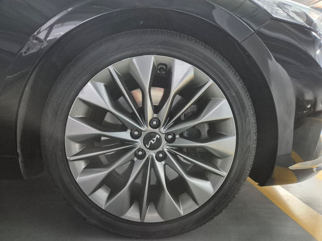 KIA K8 - автомобили, коли, обяви за нови и употребявани 4