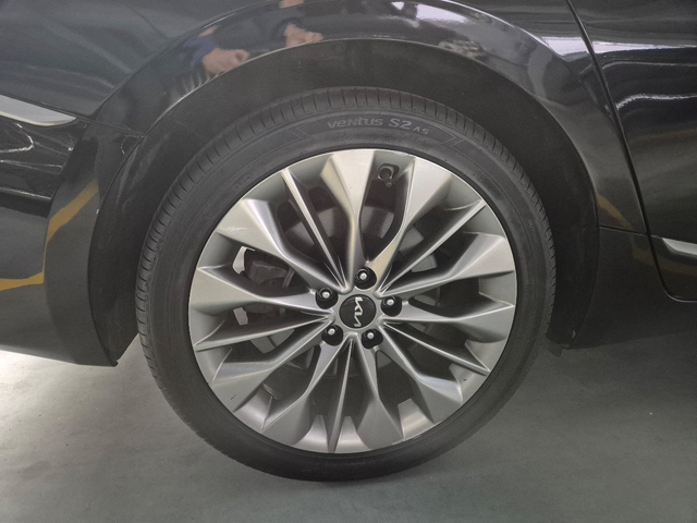 KIA K8 - автомобили, коли, обяви за нови и употребявани 7