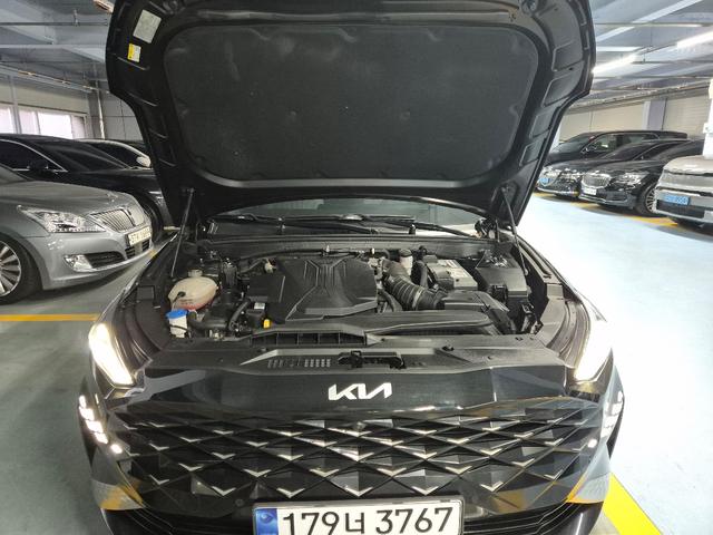 KIA K8 - автомобили, коли, обяви за нови и употребявани 9
