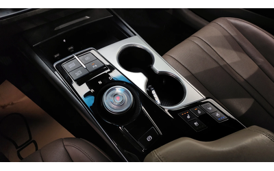 Kia K8 HYBRID NOBLESSE autogeorge.com - автомобили, коли, обяви за нови и употребявани 7