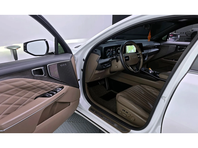 Kia K8 K8 Hybrid Signature - автомобили, коли, обяви за нови и употребявани 9