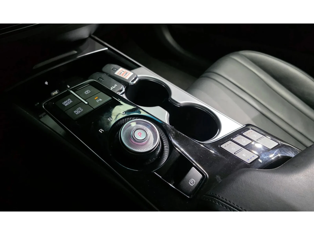 Kia K8 K8 3.5 Lpg 2Wd Trendy - автомобили, коли, обяви за нови и употребявани 8