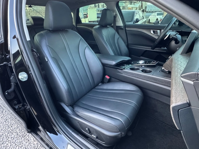 Kia K8 3.5 LPG ! 2WD ! Trendy ! - автомобили, коли, обяви за нови и употребявани 9