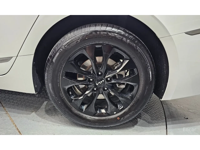 Kia K8 LPG / ОБДУХ / DISTRONIC / LINE ASSIST / ПАМЕТИ - автомобили, коли, обяви за нови и употребявани 5