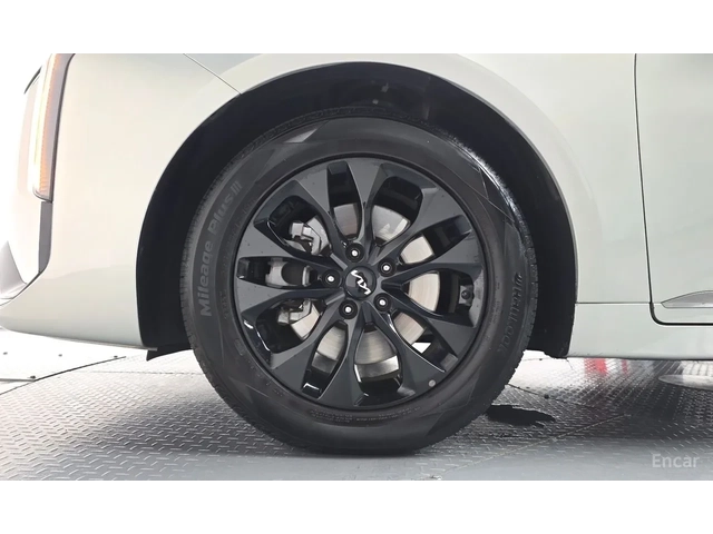 Kia K8 - автомобили, коли, обяви за нови и употребявани 9