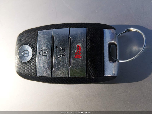 Kia Niro 1.6L I-4 DI, DOHC, VVT, 104HP Front Wheel Drive - автомобили, коли, обяви за нови и употребявани 10