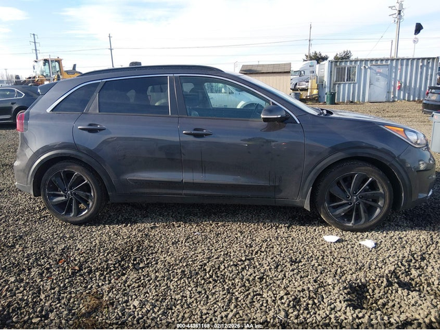 Kia Niro 1.6L I-4 DI, DOHC, VVT, 104HP Front Wheel Drive - автомобили, коли, обяви за нови и употребявани 12