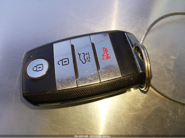 Kia Niro 1.6L I-4 DI, DOHC, VVT, 104HP Front Wheel Drive - автомобили, коли, обяви за нови и употребявани 10