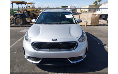 Kia Niro 1.6L I-4 DI, DOHC, VVT, 104HP Front Wheel Drive - автомобили, коли, обяви за нови и употребявани 11