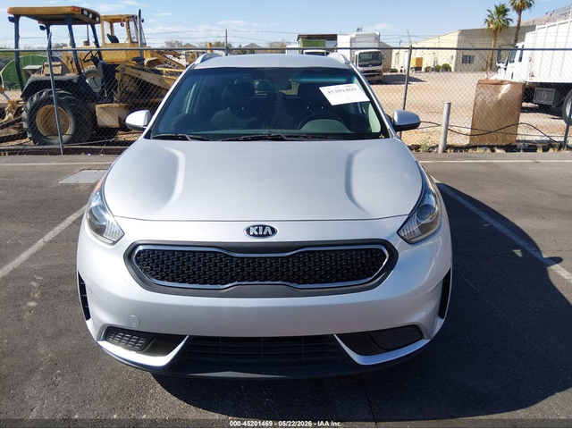 Kia Niro 1.6L I-4 DI, DOHC, VVT, 104HP Front Wheel Drive - автомобили, коли, обяви за нови и употребявани 11