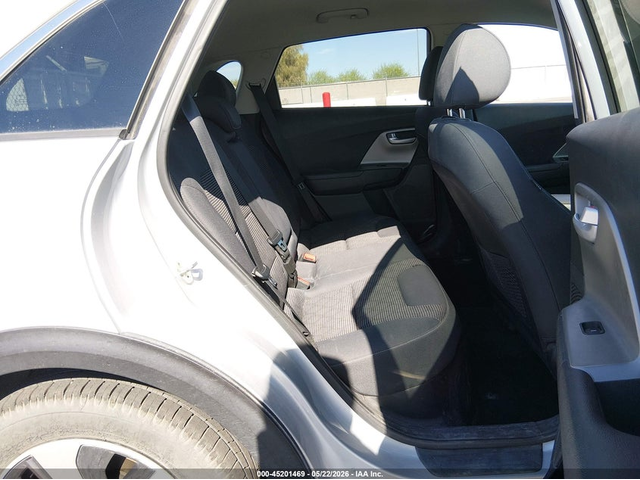 Kia Niro 1.6L I-4 DI, DOHC, VVT, 104HP Front Wheel Drive - автомобили, коли, обяви за нови и употребявани 7