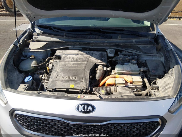 Kia Niro 1.6L I-4 DI, DOHC, VVT, 104HP Front Wheel Drive - автомобили, коли, обяви за нови и употребявани 9