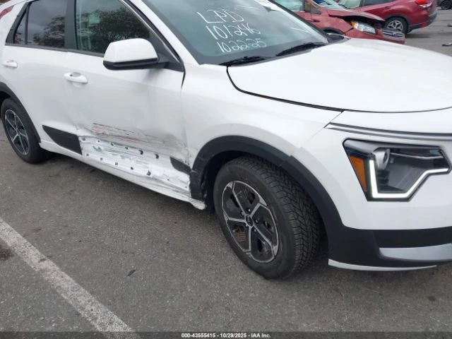 Kia Niro LX - автомобили, коли, обяви за нови и употребявани 4