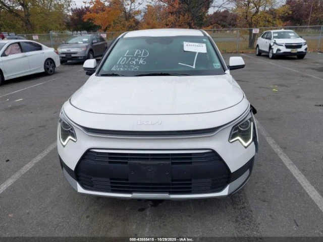 Kia Niro LX - автомобили, коли, обяви за нови и употребявани 6