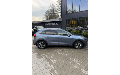 Kia Niro 1, 6 GDI - автомобили, коли, обяви за нови и употребявани 7