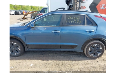Kia Niro SNOW WHITE PEARL GREY EXTERIOR - автомобили, коли, обяви за нови и употребявани 14