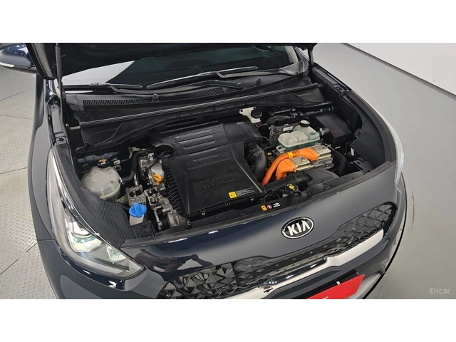 Kia Niro HYBRID* NOBLESSE* ПОДГРЕВ* ОБДУХВАНЕ* КАМЕРА* - автомобили, коли, обяви за нови и употребявани 4