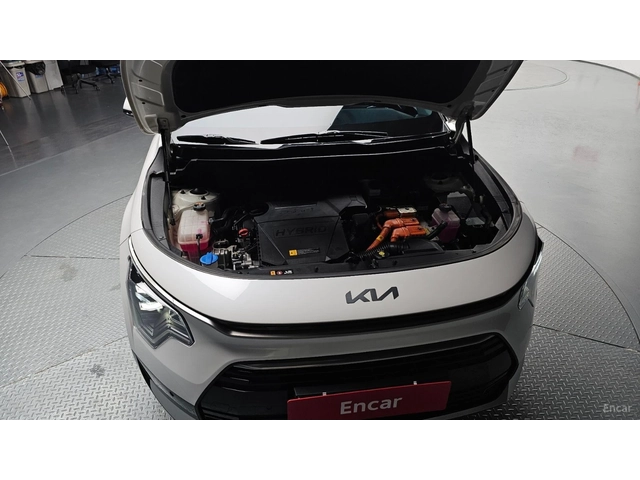 Kia Niro HYBRID* SIGNATURE* ПОДГРЕВ* ОБДУХВАНЕ* КОЖА* КАМЕР - автомобили, коли, обяви за нови и употребявани 4