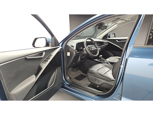 Kia Niro Hybrid Prestige | Adaptive Cruise | Камера - автомобили, коли, обяви за нови и употребявани 7