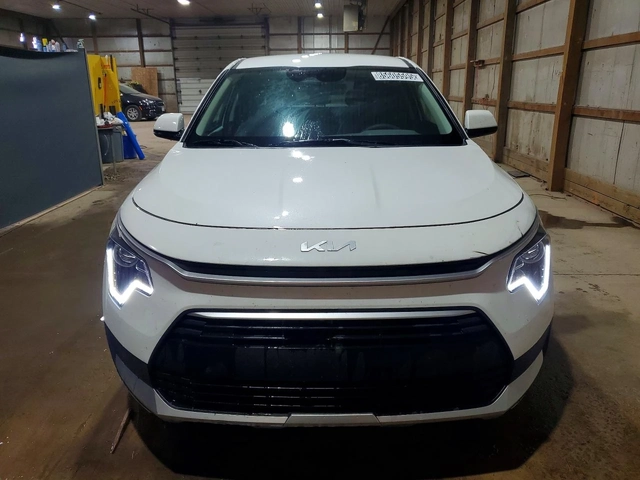 Kia Niro - автомобили, коли, обяви за нови и употребявани 1