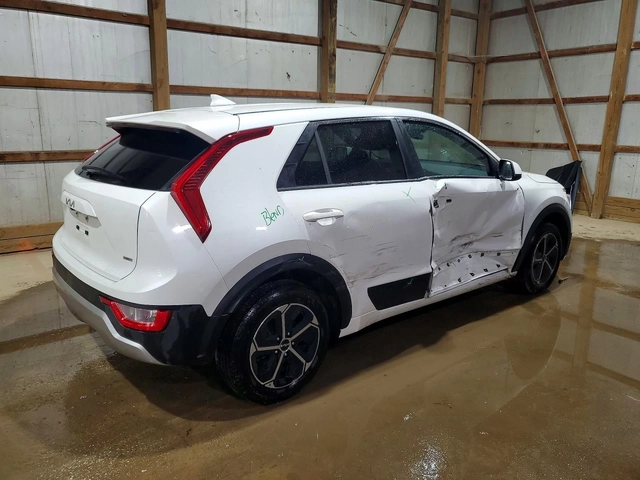 Kia Niro - автомобили, коли, обяви за нови и употребявани 5