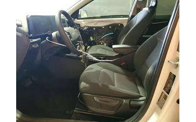 Kia Niro - автомобили, коли, обяви за нови и употребявани 6