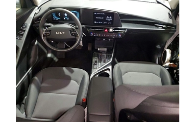 Kia Niro - автомобили, коли, обяви за нови и употребявани 7