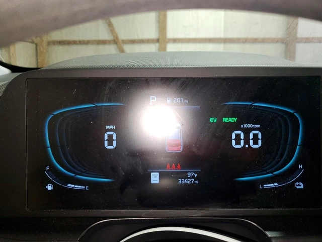 Kia Niro - автомобили, коли, обяви за нови и употребявани 8