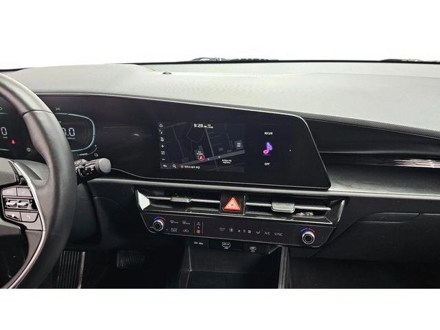 Kia Niro 1.6 Hybrid Trendy | Камера | Отопляем волан - автомобили, коли, обяви за нови и употребявани 9